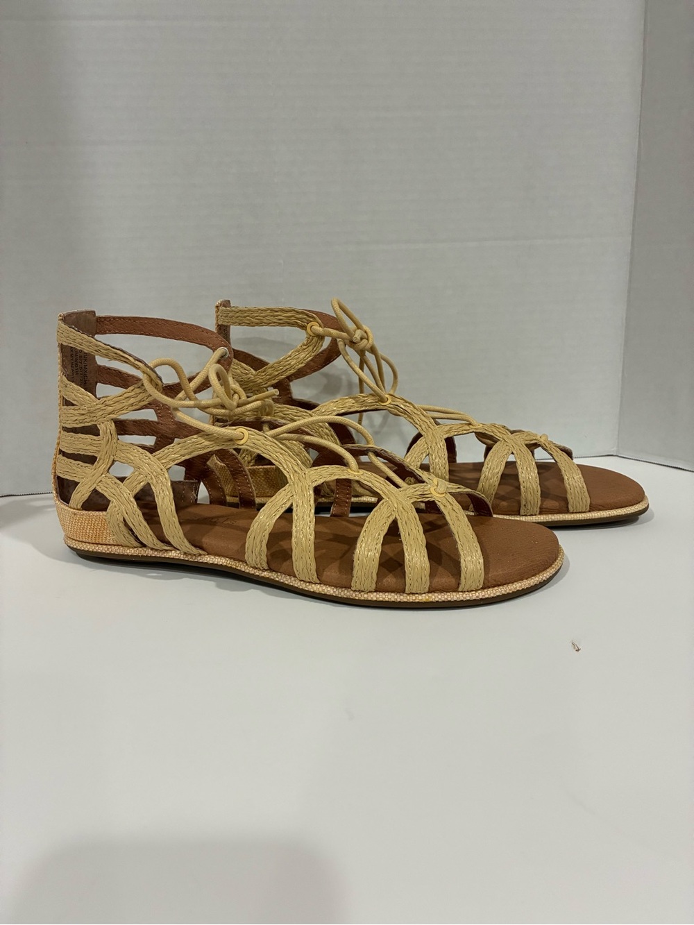 Gentle Souls Kenneth Cole Break My Heart Raffia Gladiator Sandals Beige 9.5M